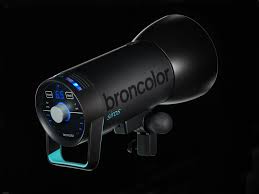 SIROS - The new Compact Powerhouse by broncolor